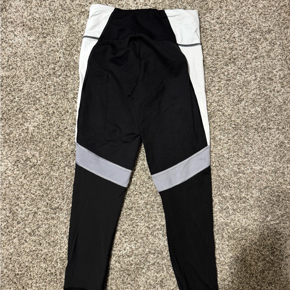 Victoria's Secret Black and White Leggings - Picture 2 of 3